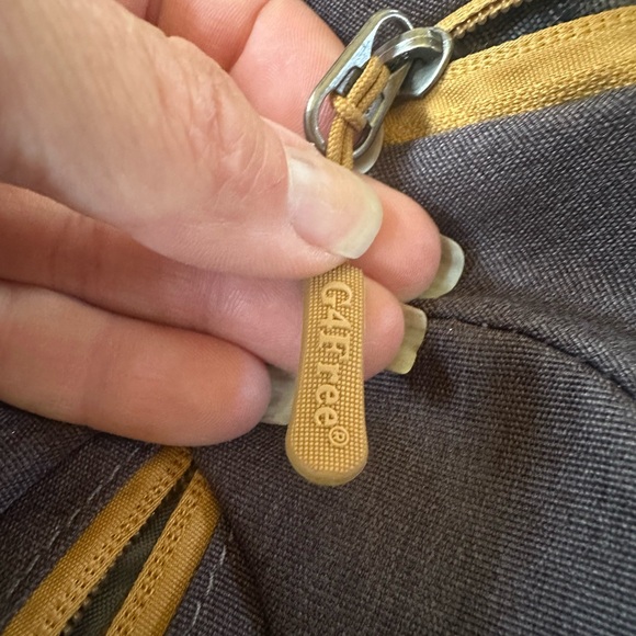 Chic Navy and Tan Crossbody Bag - Picture 2 of 10